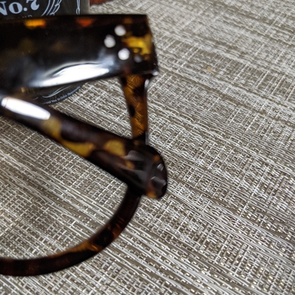 Large frame glasses - Picture 2 of 6